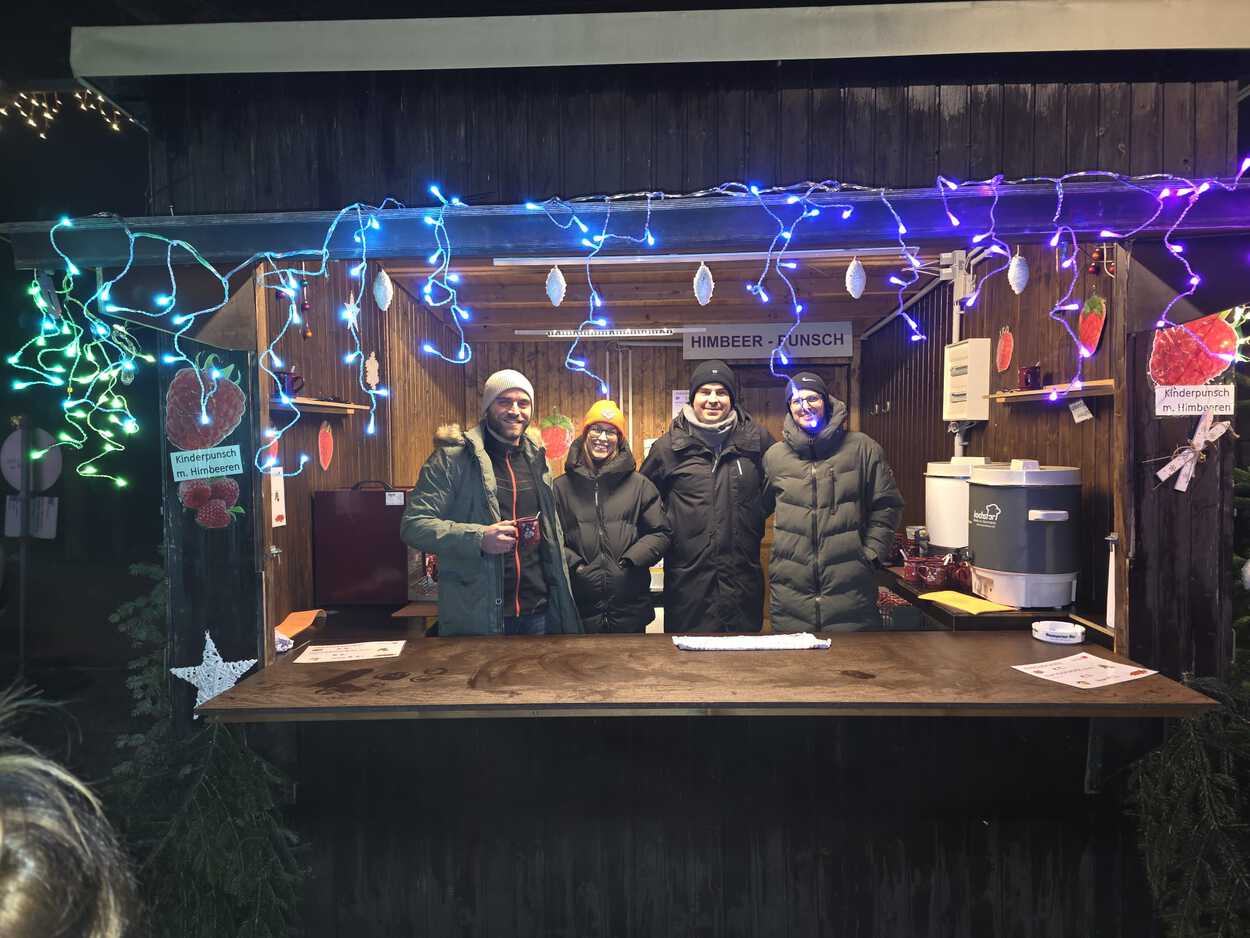 Teamwork am Punschstand: So war unser Advent-Wochenende